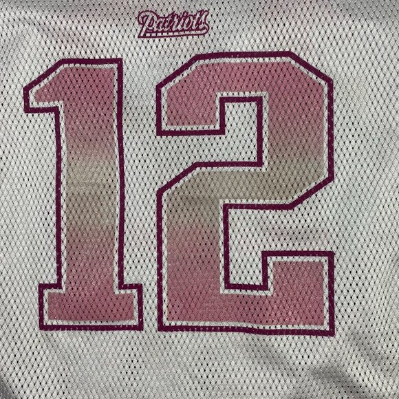 Women's Tom Brady New England Patriots Football Jersey Large White Pink NFL - Picture 3 of 8